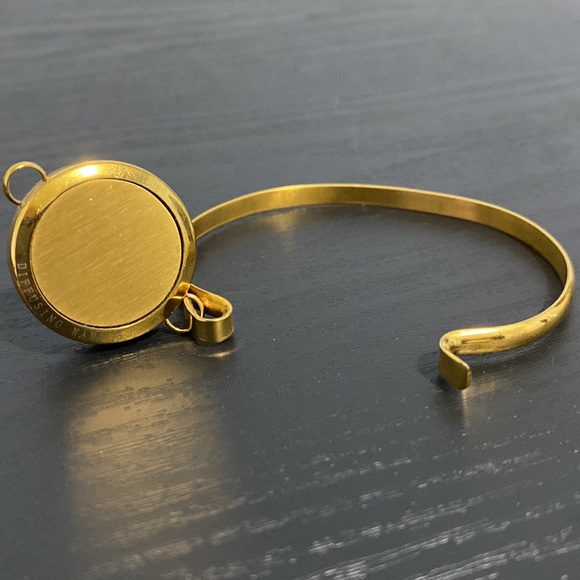 Lot of 6 Gold Tone Cuff Bracelets and Bangles - Picture 10 of 14